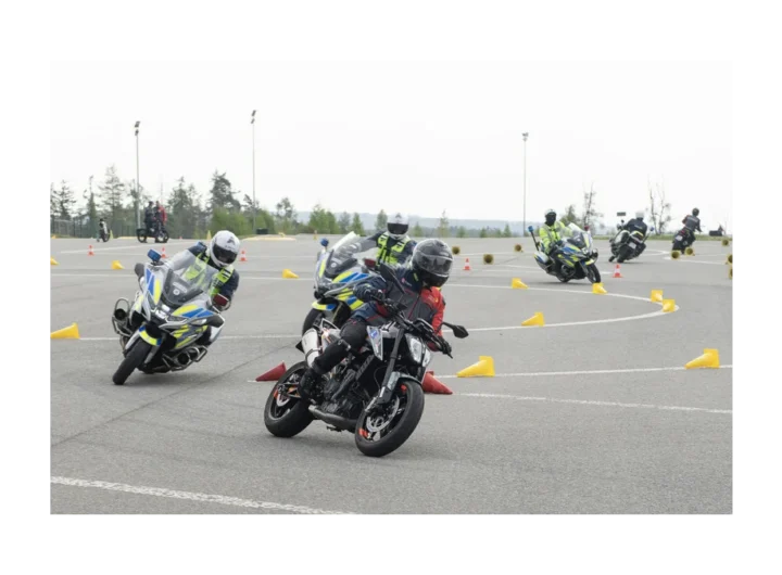 Rozvíjejte dovednosti s Učme se přežít pro motorkáře