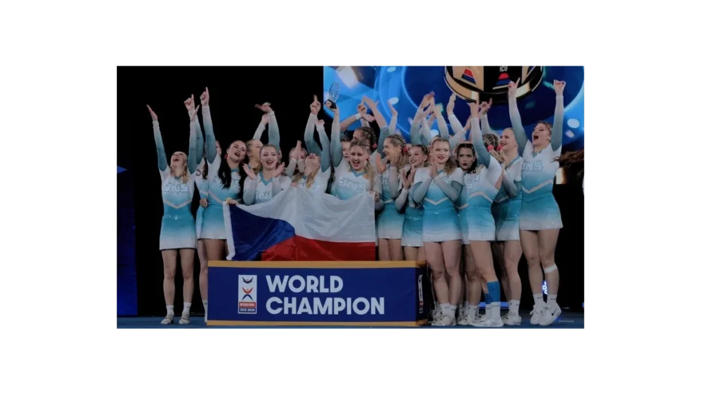 JNS Phoenix triumfuje na cheerleadingovém mistrovství