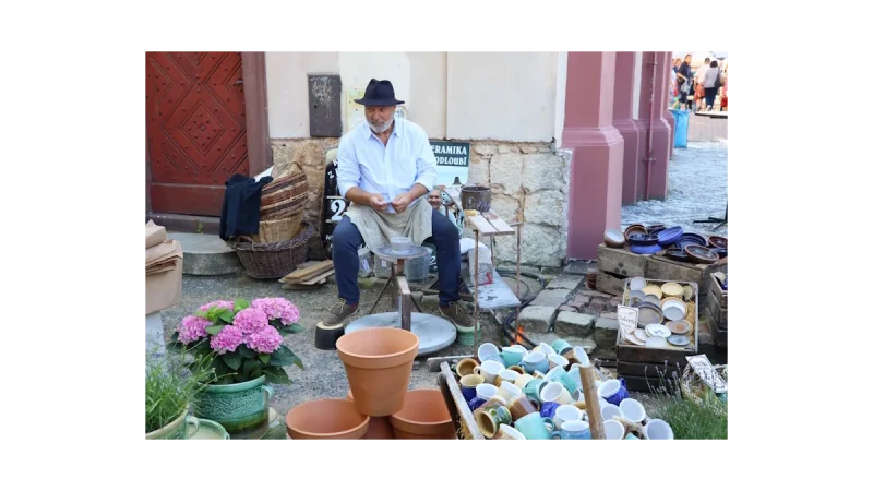 Objevte kouzlo keramiky v Kostelci nad Černými lesy