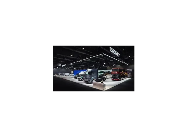 Geely představuje ekologickou dopravu na veletrhu