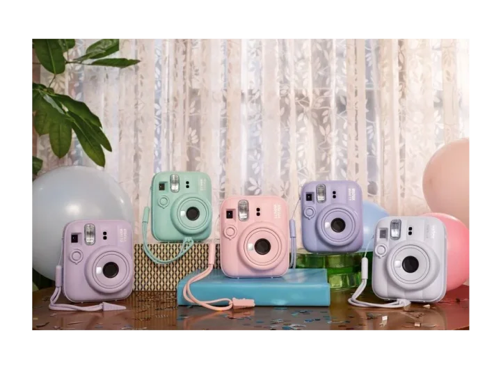 Zábava s instantním fotoaparátem instax mini 13
