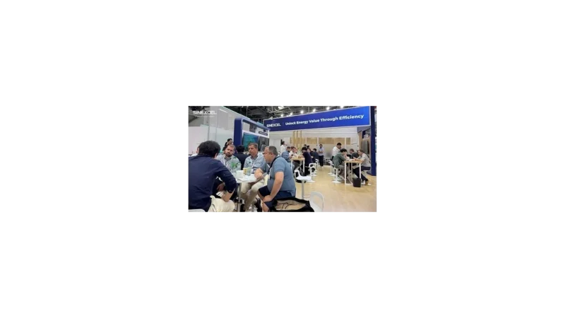 SINEXCEL představuje nový systém na veletrhu Intersolar