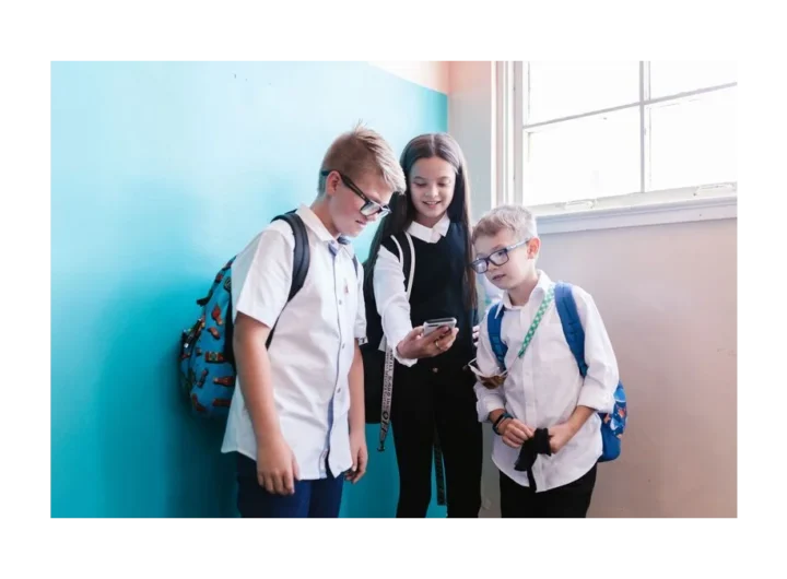 Výuka bez mobilů: Jak technologie mění školství