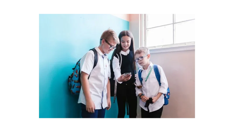 Výuka bez mobilů: Jak technologie mění školství
