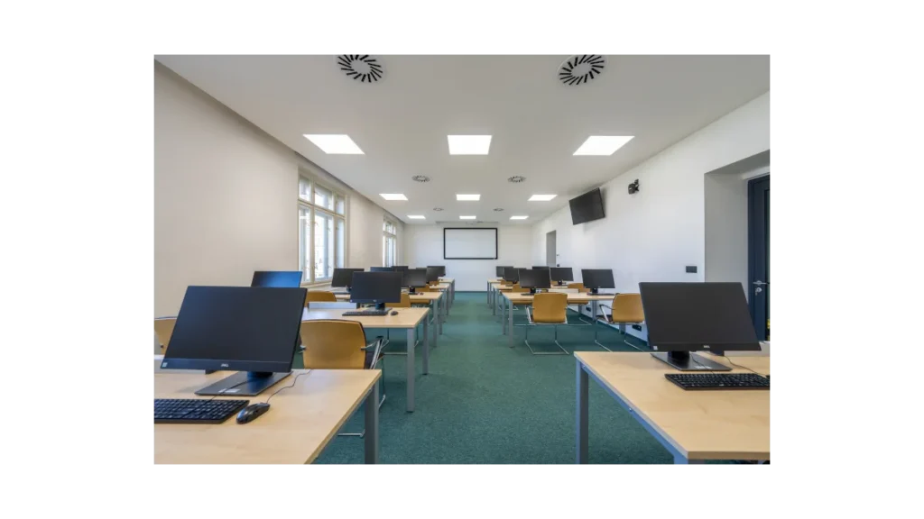 Akademie CZ.NIC: Nově otevřené kurzy pro podzim